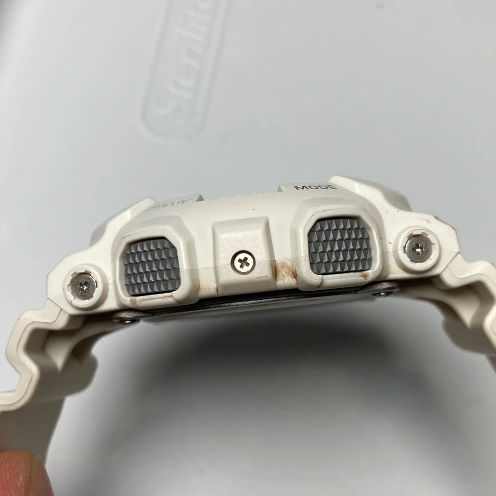 Casio Gshock, GA-110C, off white matte finish, new battery